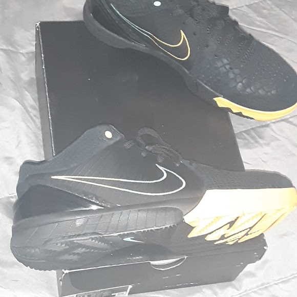 Kobe Retro - Picture 8 of 8